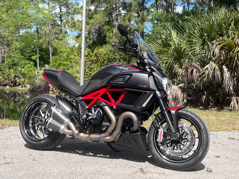 2015 Ducati Diavel Carbon
